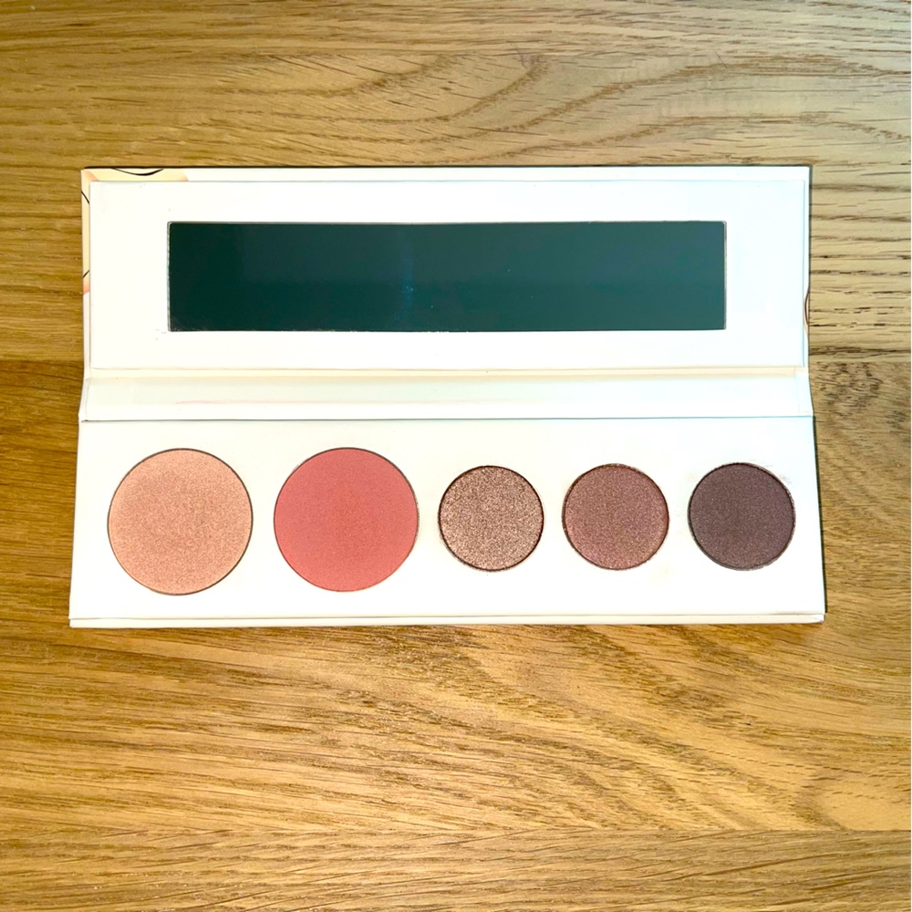 New 100% Pure Better Naked Makeup Palette